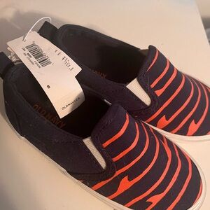 NWT old navy sneakers